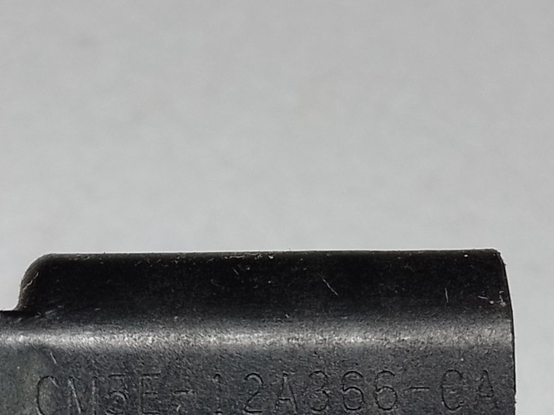 Катушка зажигания FORD FOCUS 10-18 2.0