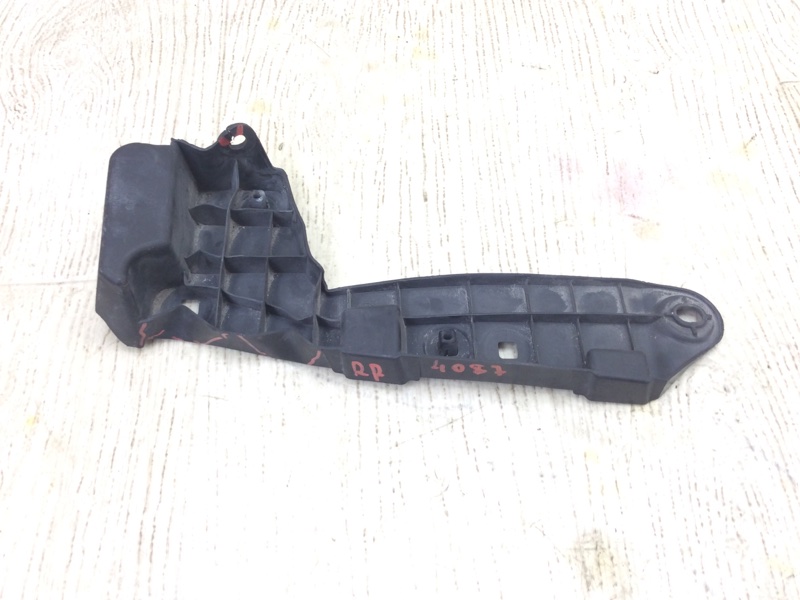 Кронштейн заднего бампера правый TOYOTA CAMRY 70 17- 2018 GSV70 2.5 A25AFKS 5259106030 Б/У