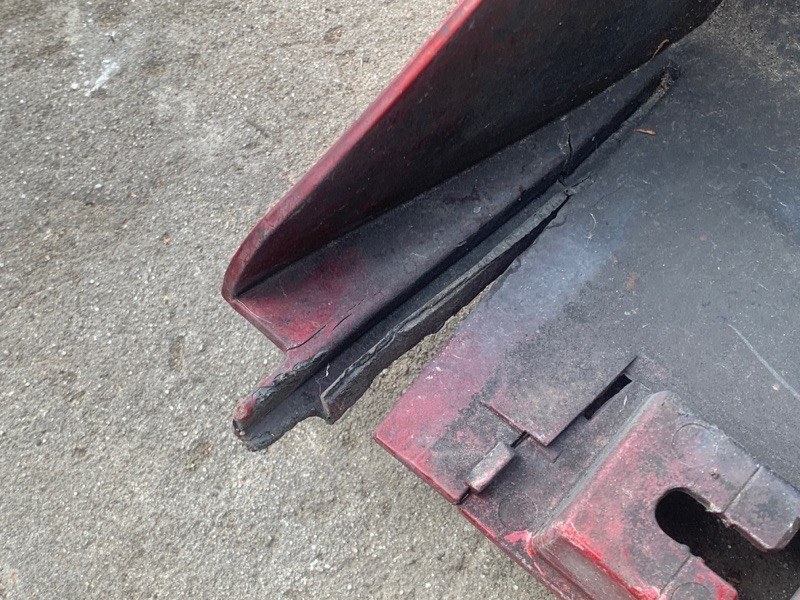 Накладка порога наружная левая 6 GH 07-12