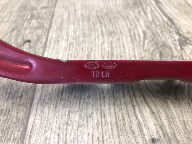 Петля капота левая FORTE/CERATO TD 08-13 2009 TD 2.0 G4KD Петля капота левая FORTE/CERATO TD 08-13 2009 TD 2.0 G4KD