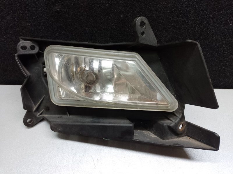 Запчасть противотуманная фара правая MAZDA 3 BL 09-13 BBM5-51-680C Б/У Противотуманная фара правая MAZDA 3 BL 09-13 BBM5-51-680C Б/У