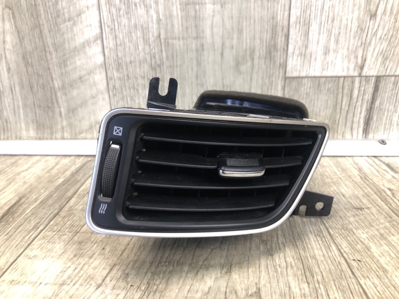 Дефлектор воздушный передний правый INFINITI Q50 15-20 2016 SEDAN 2.0T M274 687604GA0A Б/У