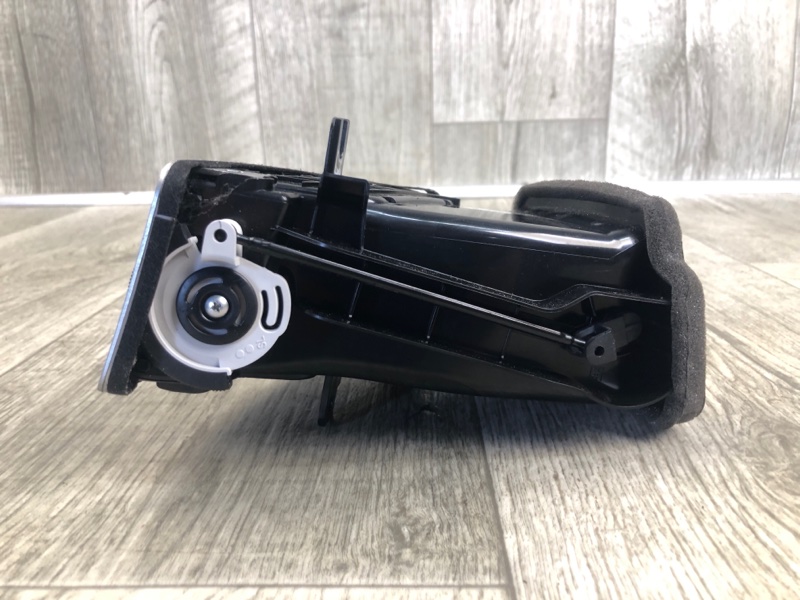 Дефлектор воздушный передний левый Q50 15-20 2016 SEDAN 2.0T M274