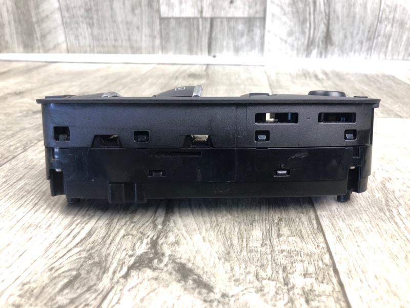 Блок управления стеклоподъемниками Q50 15-20 2016 SEDAN 2.0T M274