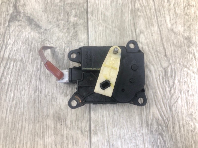 Моторчик заслонки печки Q50 15-20 2016 SEDAN 2.0T M274