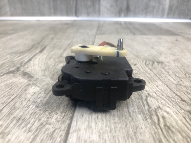 Моторчик заслонки печки INFINITI Q50 15-20 SEDAN 2.0T M274