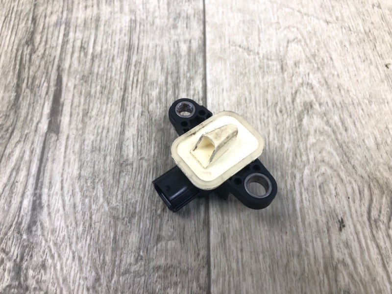 Датчик удара передний Q50 15-20 2016 SEDAN 2.0T M274