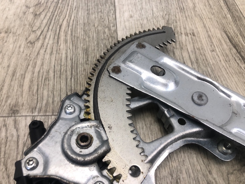 Стеклоподъемник задний правый INFINITI Q50 15-20 SEDAN 2.0T M274