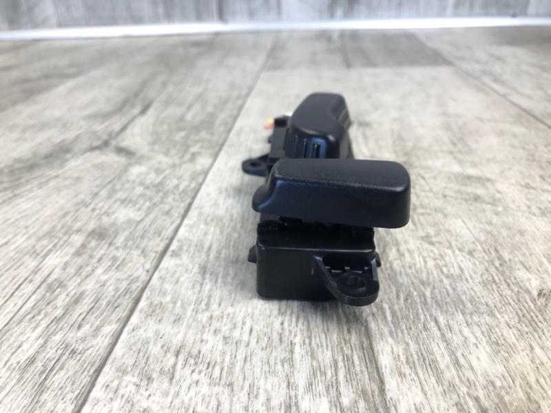 Блок кнопок памяти сидений передний левый INFINITI Q50 15-20 SEDAN 2.0T M274