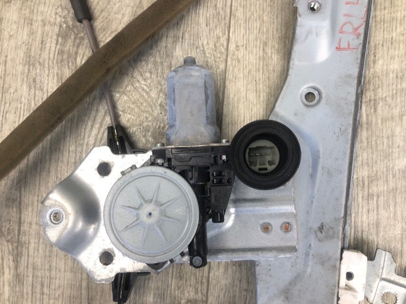 Стеклоподъемник передний левый INFINITI Q50 15-20 SEDAN 2.0T M274 Стеклоподъемник передний левый INFINITI Q50 15-20 SEDAN 2.0T M274