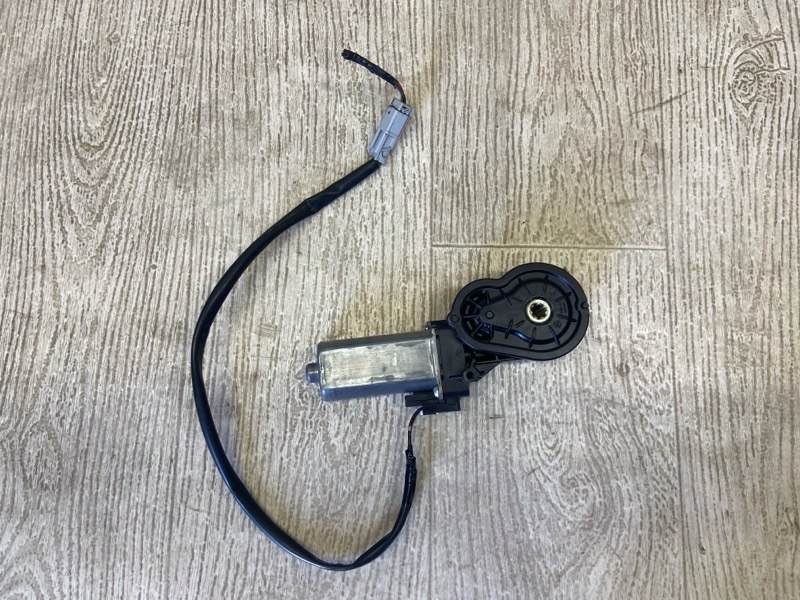 Моторчик регулировки сиденья передний левый SUBARU LEGACY 09-15 BM SEDAN 3.6 EZ36