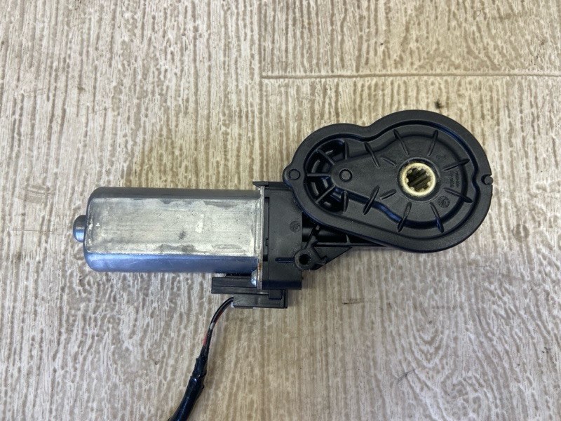 Моторчик регулировки сиденья передний левый LEGACY 09-15 BM 2012 SEDAN 3.6 EZ36