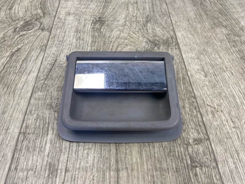 Запчасть ручка двери багажника PORSCHE CAYENNE 02-07 2006 955 4.5i M48 95555111500 Б/У Ручка двери багажника PORSCHE CAYENNE 02-07 2006 955 4.5i M48 95555111500 Б/У