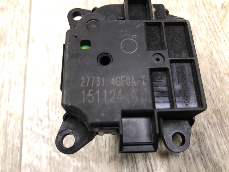 Моторчик заслонки печки Q50 15-20 2016 SEDAN 2.0T M274 Моторчик заслонки печки Q50 15-20 2016 SEDAN 2.0T M274