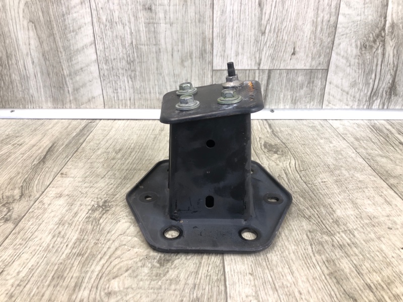 Кронштейн усилителя заднего бампера левый INFINITI Q50 15-20 2016 SEDAN 2.0T M274 852114GA0A Б/У