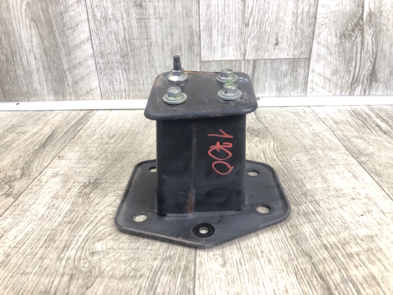 Кронштейн усилителя заднего бампера левый Q50 15-20 2016 SEDAN 2.0T M274