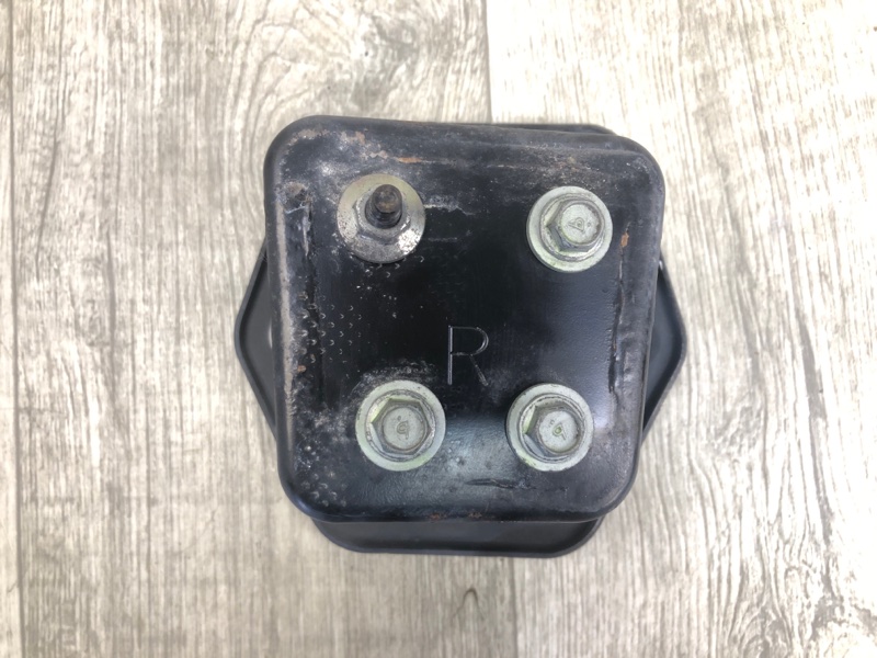 Кронштейн усилителя заднего бампера правый Q50 15-20 2016 SEDAN 2.0T M274