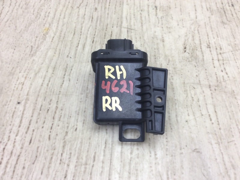 Датчик задний правый LEXUS ES350 06-12 2011 SEDAN 3.5 2GR-FE 8999133020 Б/У