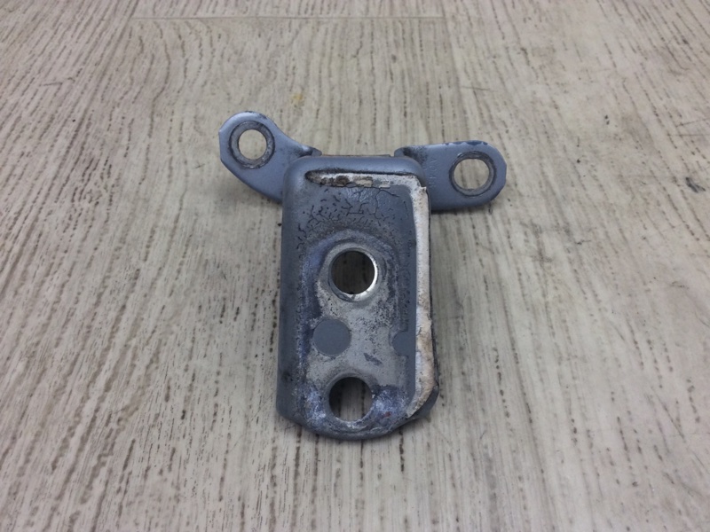 Петля двери нижняя задняя левая ES350 06-12 2011 SEDAN 3.5 2GR-FE Петля двери нижняя задняя левая ES350 06-12 2011 SEDAN 3.5 2GR-FE