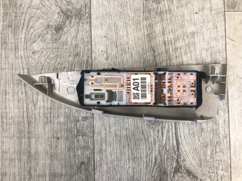 Блок управления стеклоподъемниками LEGACY 09-15 BM 2012 SEDAN 3.6 EZ36