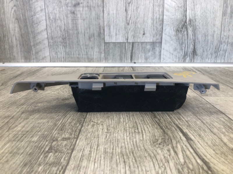 Блок управления стеклоподъемниками LEGACY 09-15 BM 2012 SEDAN 3.6 EZ36