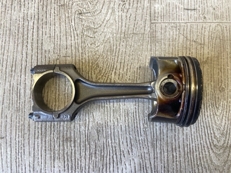 Шатун JETTA USA 10-17 2013 162 2.0 CPLA