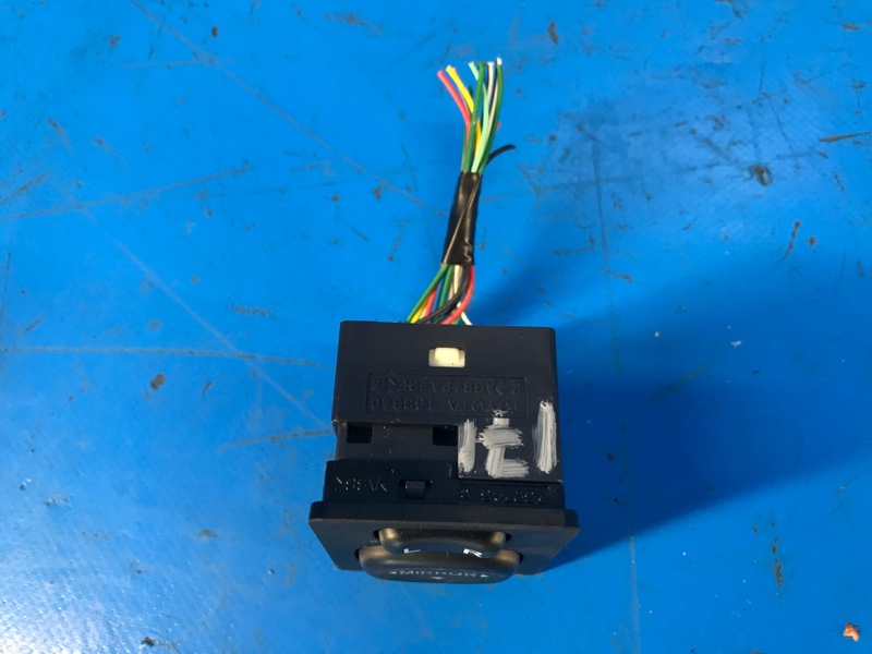 Блок управления зеркалами PRIUS - 30 09-17 2010 ZVW30 Блок управления зеркалами PRIUS - 30 09-17 2010 ZVW30