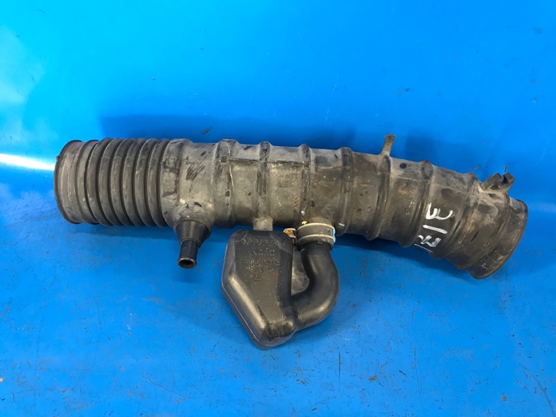 Патрубок воздушного фильтра LEXUS IS250/350 05-13 2009 GSE21L 3.5 2GR-FSE 1788131090 Б/У