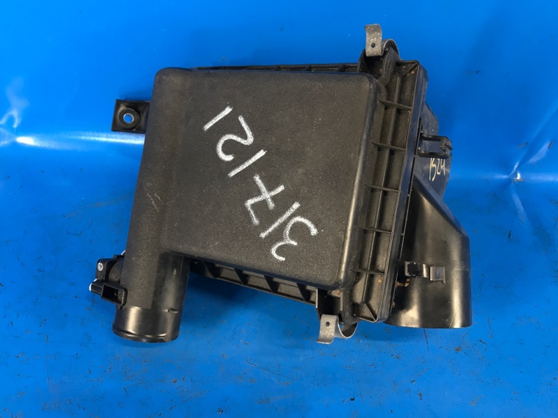 Корпус воздушного фильтра TOYOTA PRIUS PLUS 11-14 2013 ZVW41L 1.8 2ZRFXE 1770037261 Б/У