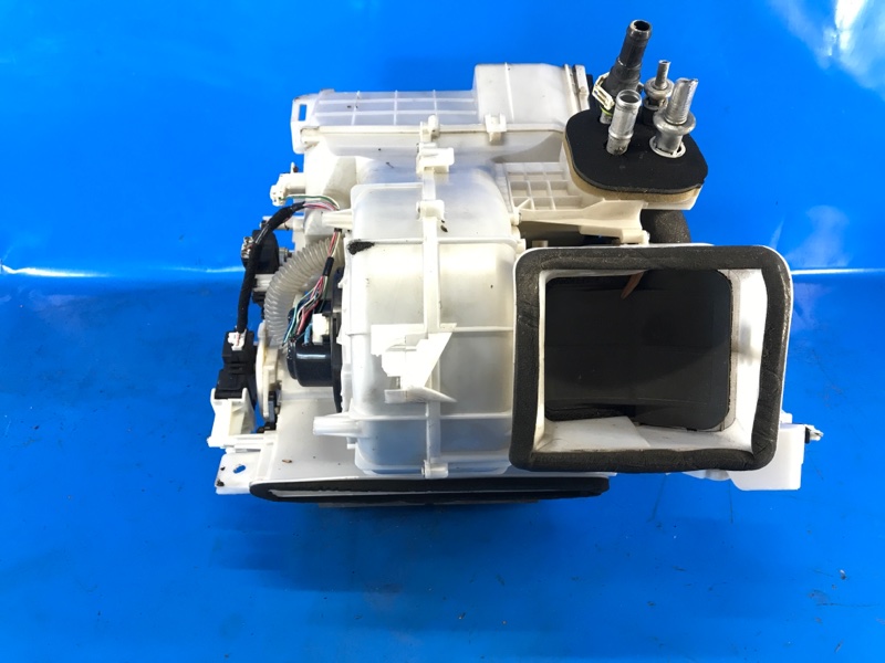 Печка салона MAZDA 3 BL 09-13 2.5 L (L5-VE) Печка салона MAZDA 3 BL 09-13 2.5 L (L5-VE)