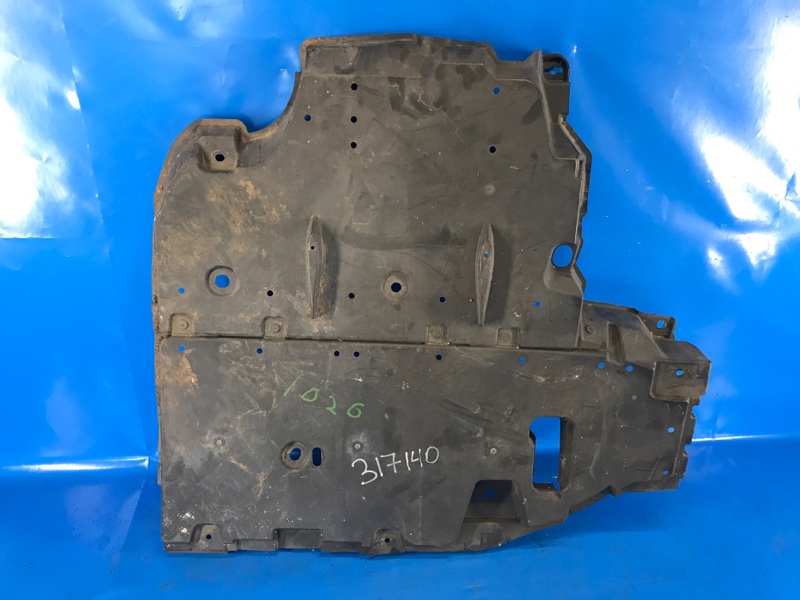 Защита двигателя TOYOTA PRIUS - 30 09-17 2012 ZVW30 1.8 2ZRFXE 5830847011 Б/У