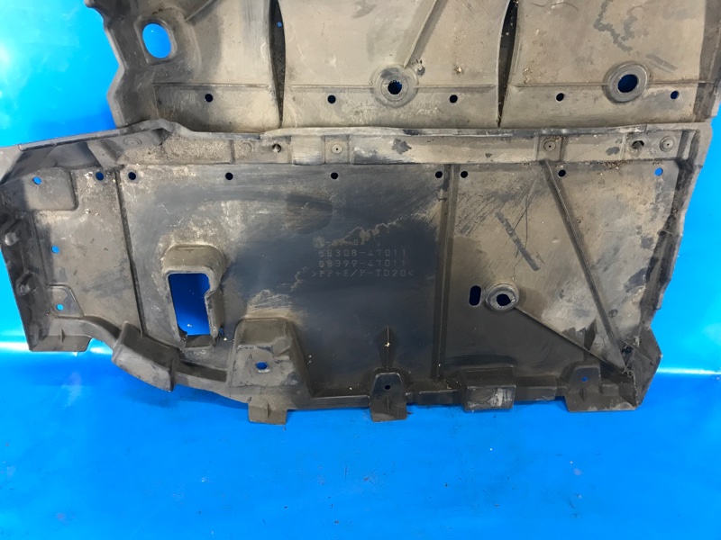 Защита двигателя PRIUS - 30 09-17 2012 ZVW30 1.8 2ZRFXE