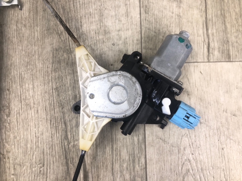 Стеклоподъемник задний правый LEGACY 09-15 BM 2012 SEDAN 3.6 EZ36