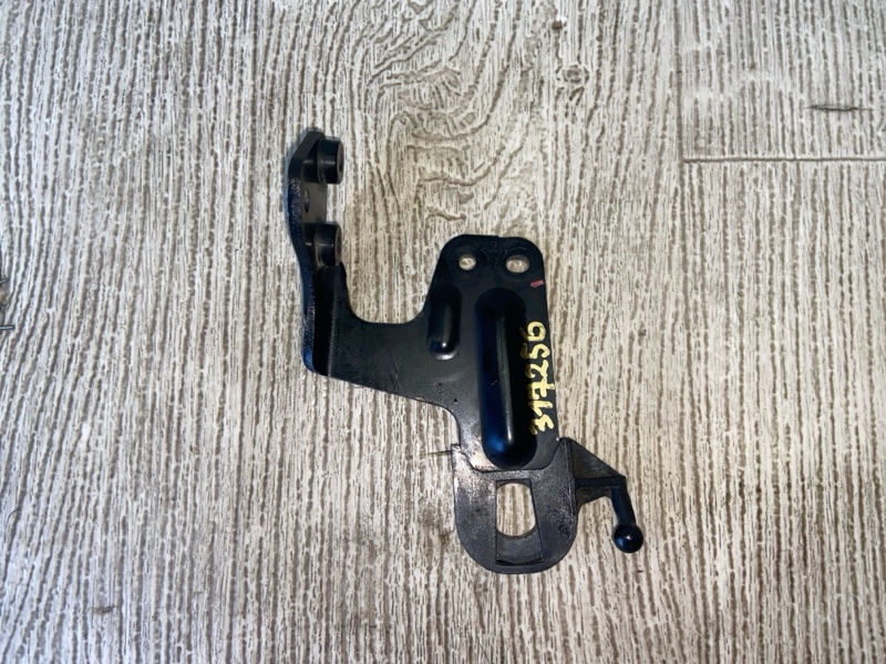 Кронштейн двигателя JETTA USA 10-17 2013 162 2.0 CPLA