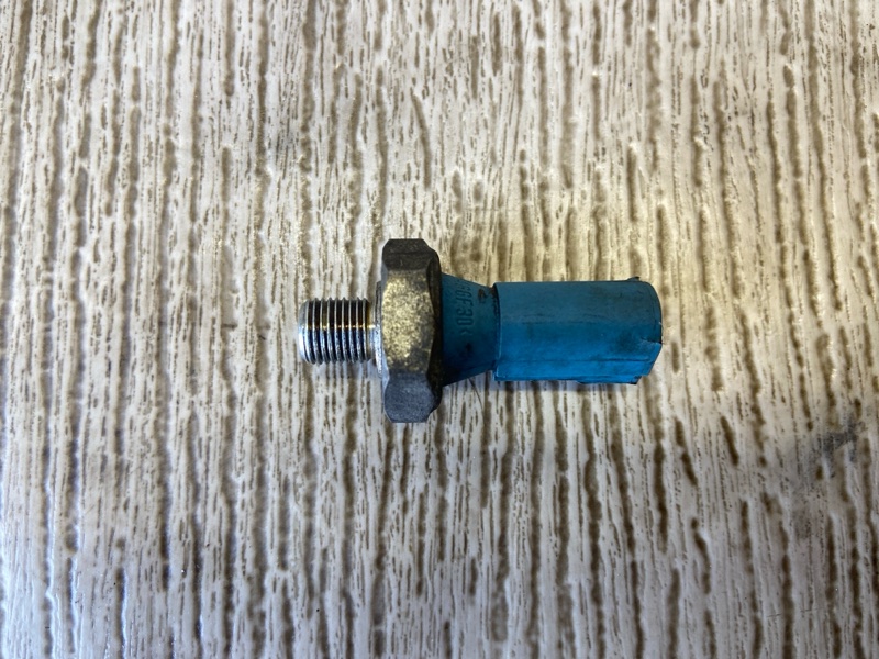 Датчик давления масла ДВС JETTA USA 10-17 2013 162 2.0 CPLA Датчик давления масла ДВС JETTA USA 10-17 2013 162 2.0 CPLA