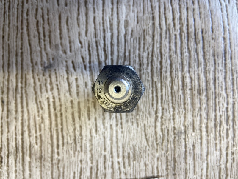 Датчик давления масла ДВС VOLKSWAGEN JETTA USA 10-17 162 2.0 CPLA Датчик давления масла ДВС VOLKSWAGEN JETTA USA 10-17 162 2.0 CPLA