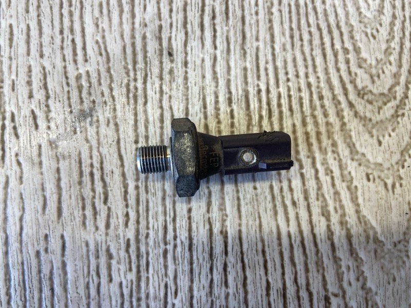 Датчик давления масла ДВС JETTA USA 10-17 2013 162 2.0 CPLA