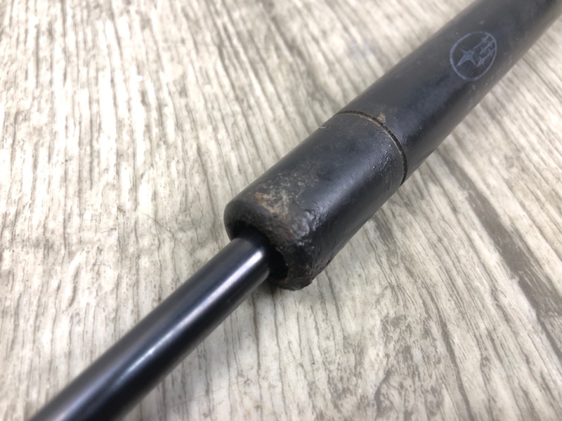 Амортизатор крышки багажника LEGACY 09-15 BM 2012 SEDAN 3.6 EZ36