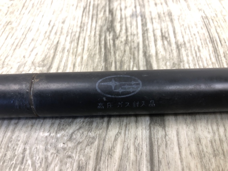 Амортизатор крышки багажника LEGACY 09-15 BM 2012 SEDAN 3.6 EZ36