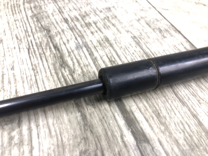 Амортизатор крышки багажника SUBARU LEGACY 09-15 BM SEDAN 3.6 EZ36