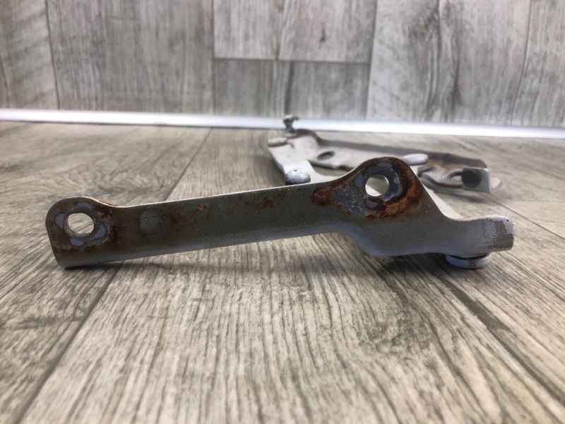 Петля крышки багажника правая LEGACY 09-15 BM 2012 SEDAN 3.6 EZ36