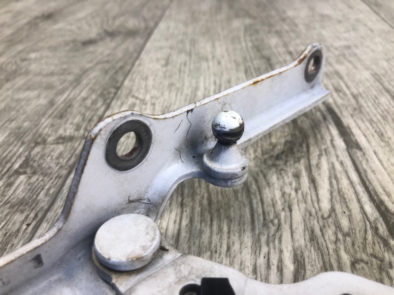 Петля крышки багажника правая LEGACY 09-15 BM 2012 SEDAN 3.6 EZ36