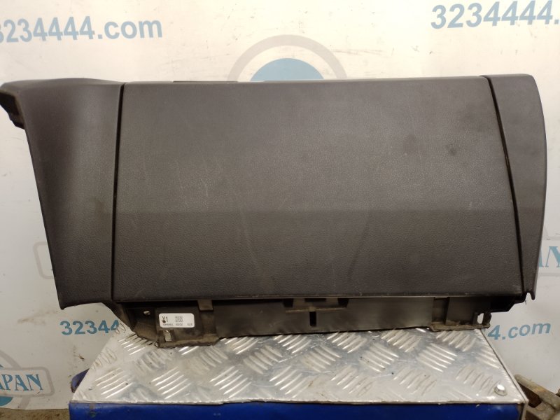 Бардачок Acura ILX 16-19 77510-TX6-A12ZB Б/У