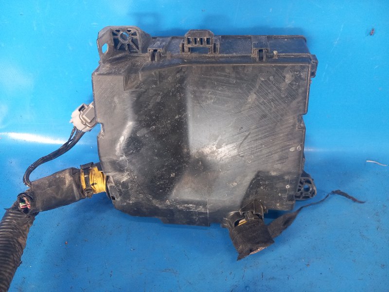 Блок предохранителей моторный отсек OUTLANDER GF 12- 2013 2.4