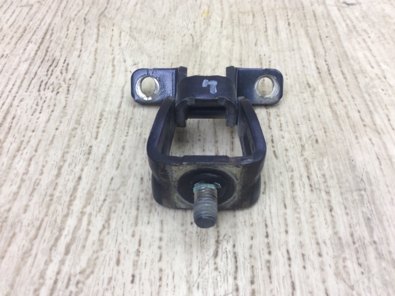 Петля крышки багажника VOLKSWAGEN TIGUAN 08-17 2011 5N 2.0 CCTA 5N0827301 Б/У