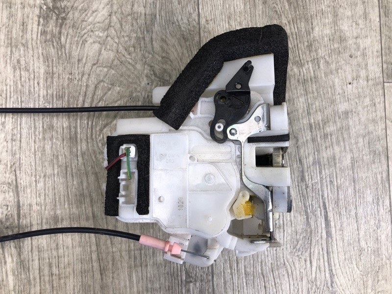 Замок двери задний правый LEGACY 09-15 BM 2012 SEDAN 3.6 EZ36