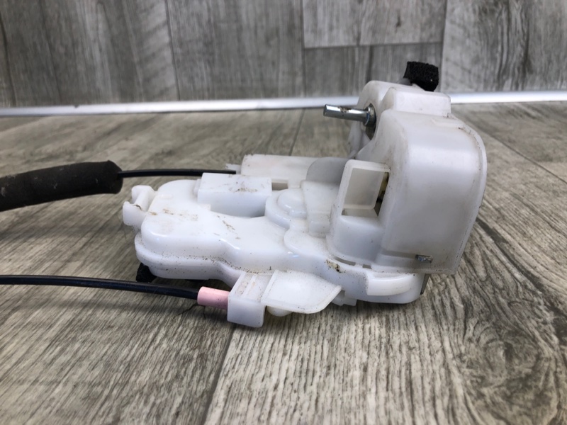 Замок двери задний левый LEGACY 09-15 BM 2012 SEDAN 3.6 EZ36