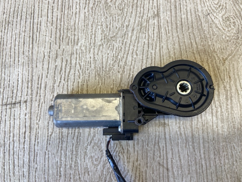 Моторчик регулировки сиденья передний правый SUBARU LEGACY 09-15 BM SEDAN 3.6 EZ36