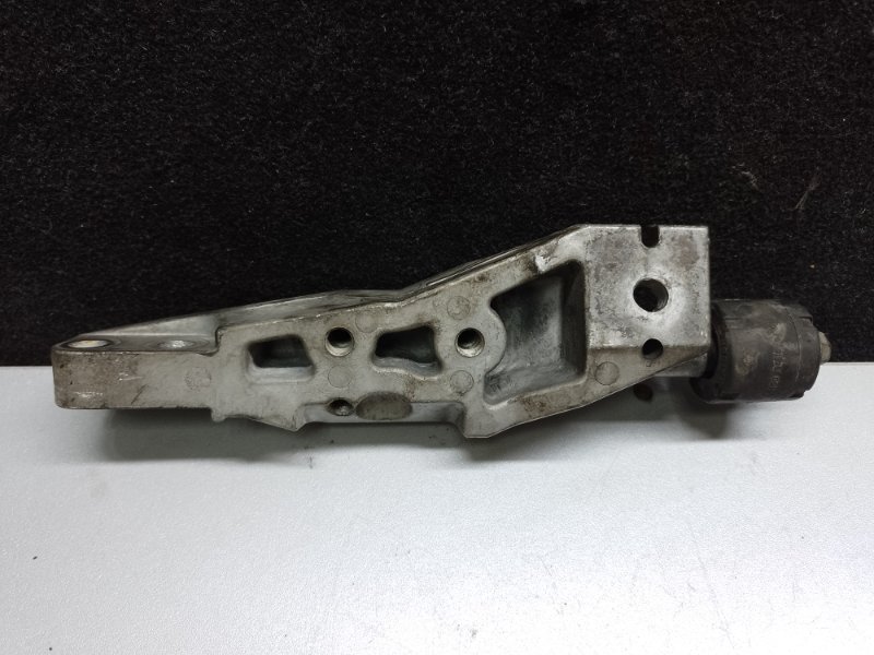 Кронштейн опоры двигателя M35/M45 04-10 2008 3.5 VQ35HR