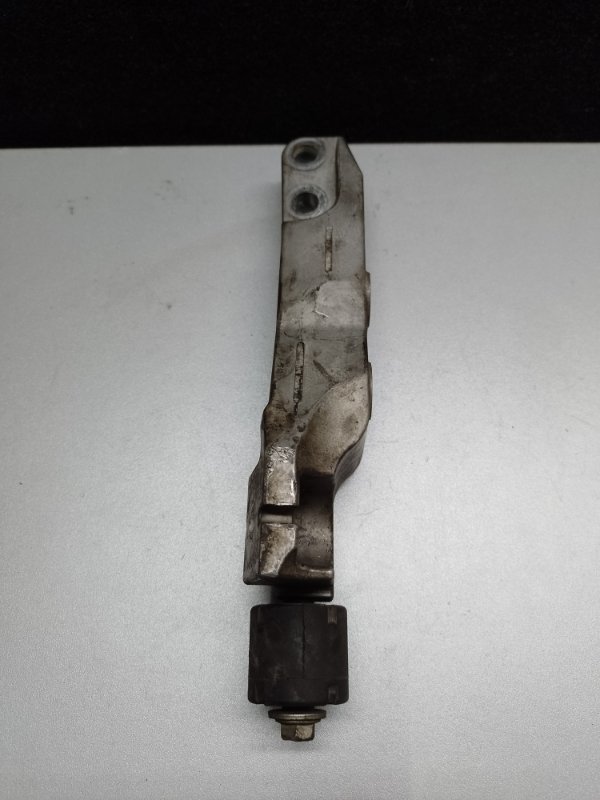 Кронштейн опоры двигателя INFINITI M35/M45 04-10 3.5 VQ35HR